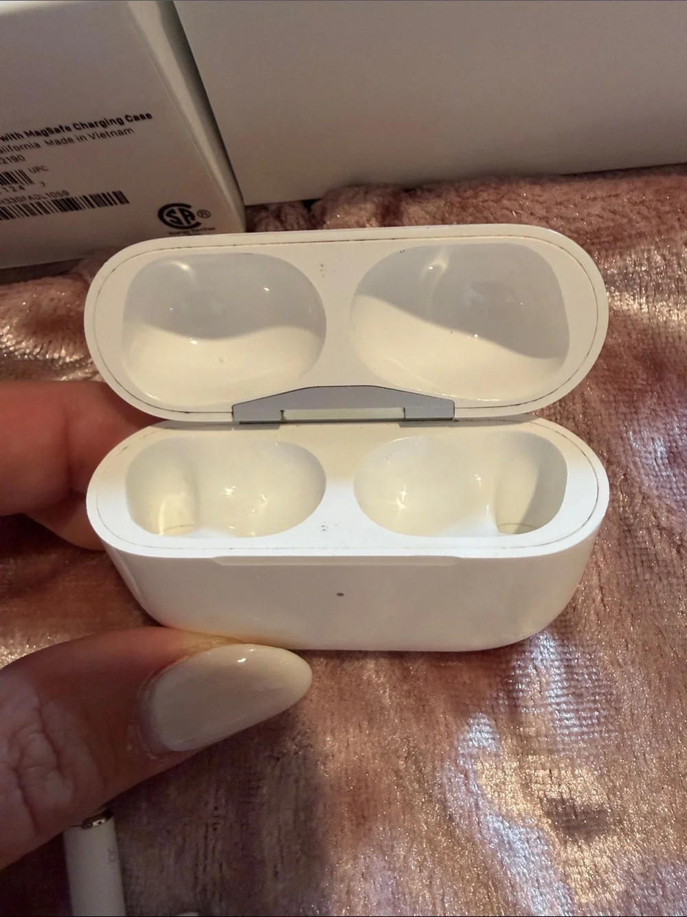 Apple AirPods Pro with MagSafe Charging Case